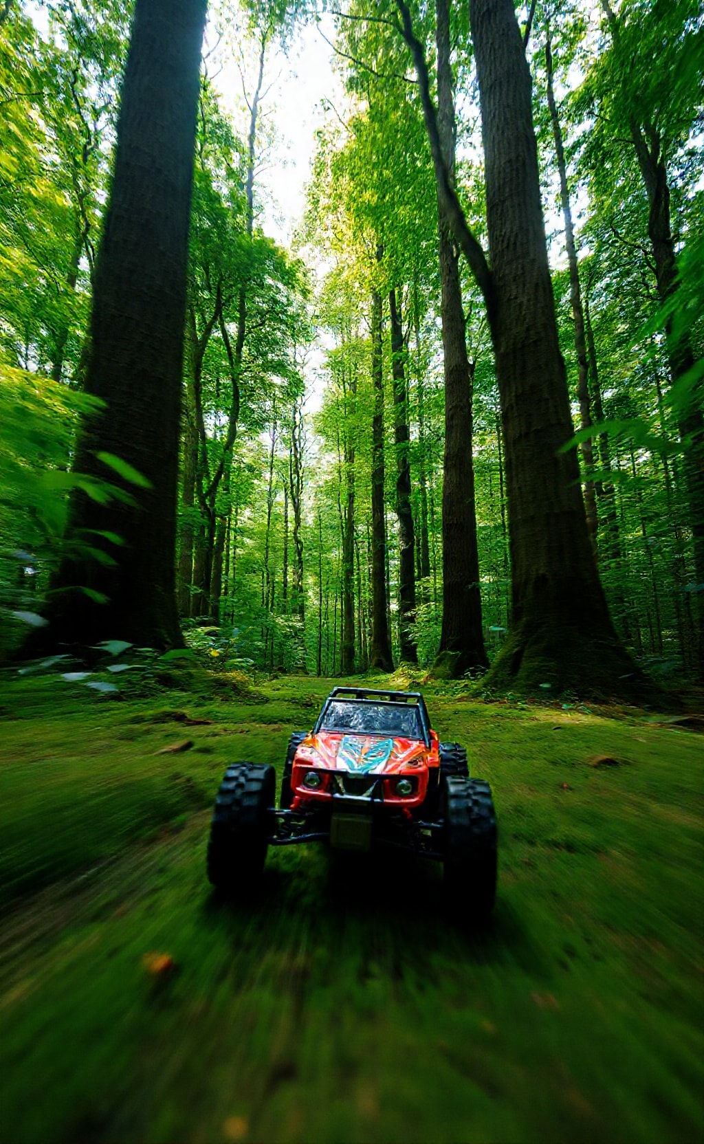 RC Toys melewati hutan